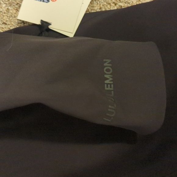 Lululemon repelshell rain jacket - Picture 5 of 6